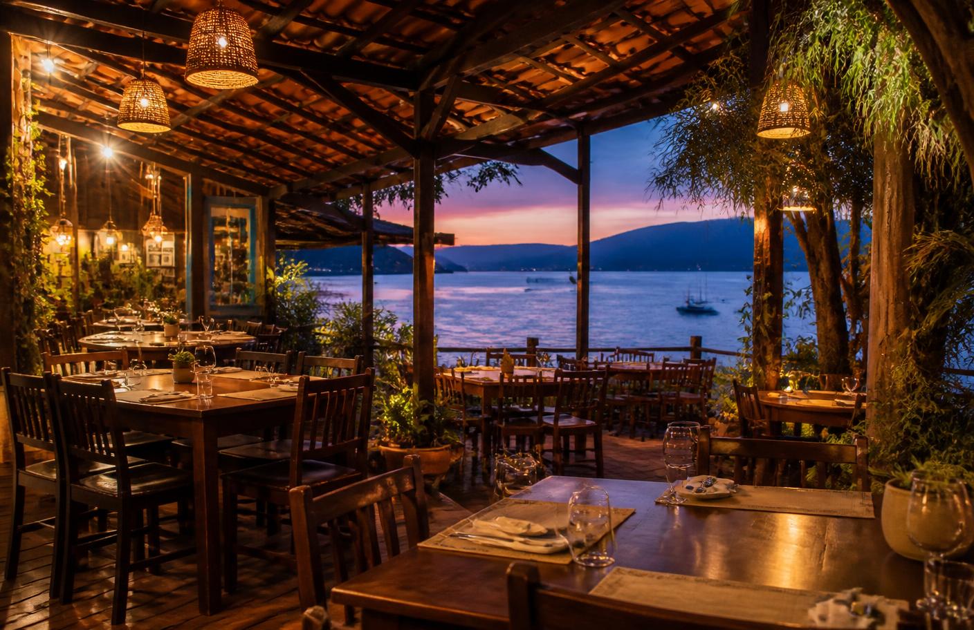 Restaurante da pousada ao entardecer